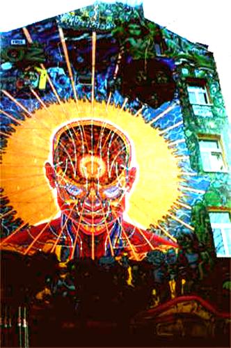 Wall-paint in Hamburg - 31.12.2ooo - pic by LeLe & Stefano in the early morning going to the Stickman's house